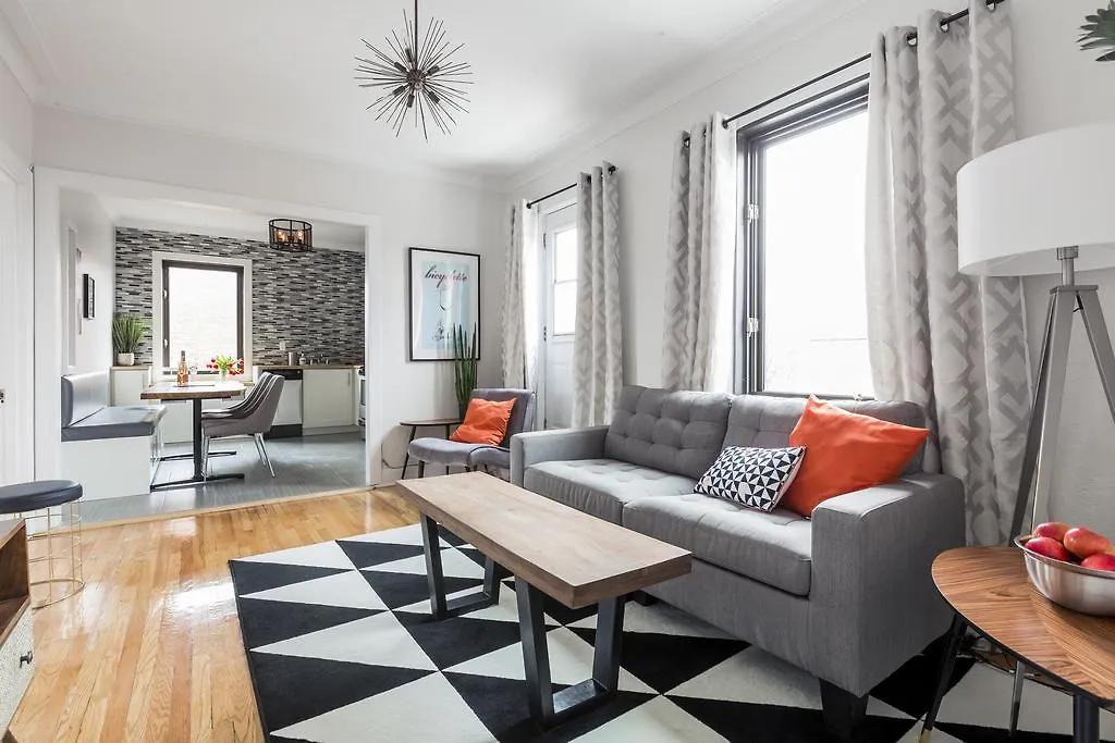 Mtlvacationrentals-The Mtlvr Kisses Montreal Apartment