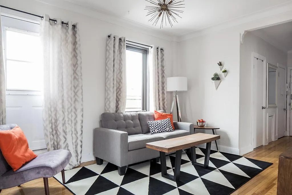 Apartment Mtlvacationrentals-The Mtlvr Kisses Montreal Canada