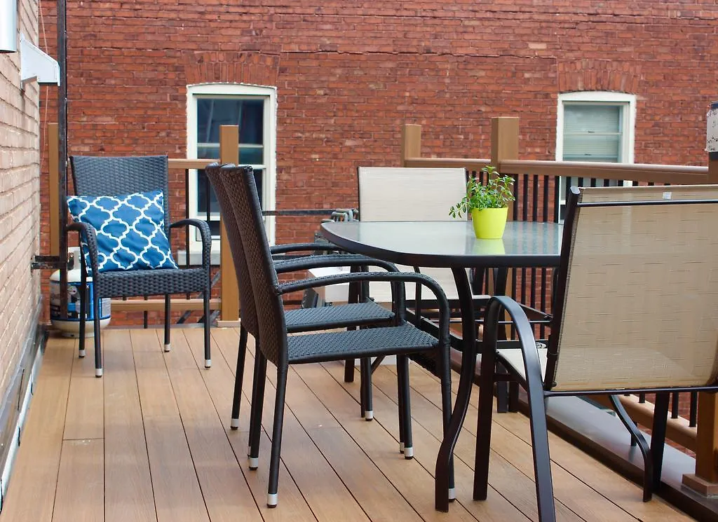 Apartment Mtlvacationrentals-The Mtlvr Kisses Montreal Canada