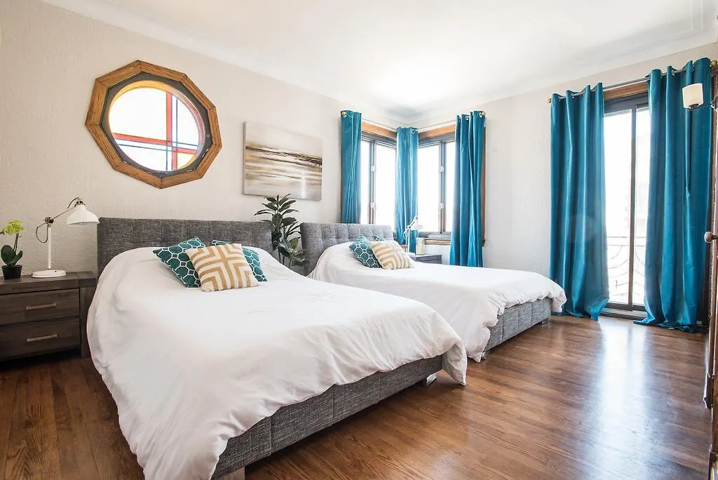Mtlvacationrentals-The Mtlvr Kisses Montreal Apartment