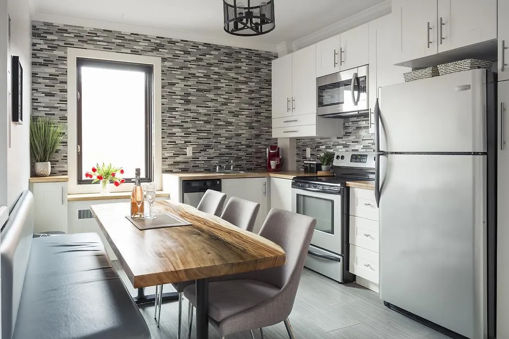 Mtlvacationrentals-The Mtlvr Kisses Montreal Apartment